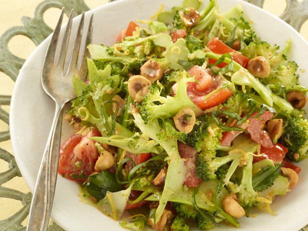 Zubereitung - Frischer Brokkoli-Tomaten-Salat