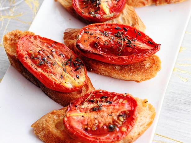 Zubereitung - Crostini mit sonnengetrockneten Tomaten und Thymian