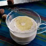 مشروب ساخن مصنوع من الروم والزبدة