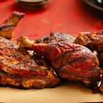 Gegrilltes Hähnchen in Marinade