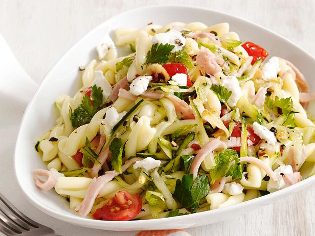 Rezept für Pasta mit Zucchini und Schinken