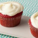 Red Velvet Cupcakes mit Frischkäse-Frosting