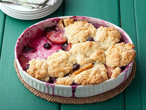 Wie man einen Blaubeer-Nektarinen-Cobbler zubereitet