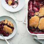 Zitronenkuchen mit Beeren