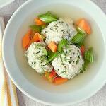 شوربة دجاج مع كنيدلاخ