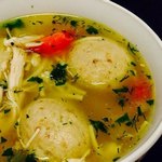 شوربة دجاج بالخضار والزلابية