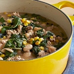 Weißes Chili mit Bohnen und Hähnchen