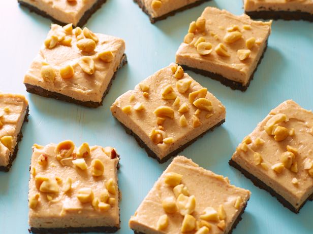Pişirme Gerektirmeyen Çikolatalı Fıstık Ezmeli Krem Peynirli Brownie Nasıl Yapılır?