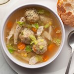 شوربة خضار مع ديك رومي وكرات عجين
