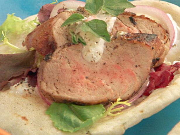 Zubereitung - Schweinefleisch-Gyros mit Tomaten-Joghurt-Sauce