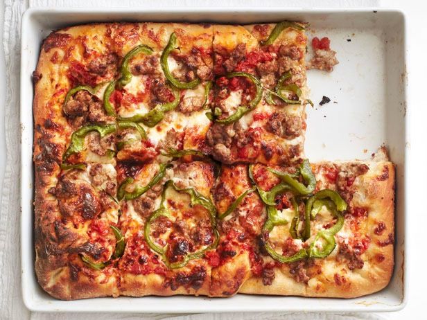 Zubereitung - Sizilianische Pizza mit Wurst und Paprika