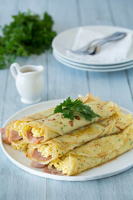 Wie man Schinken-Käse-Pfannkuchen zubereitet