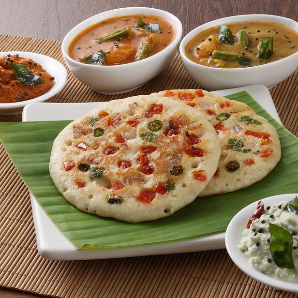 Come preparare l'Uttapam, il pane piatto di riso dell'India meridionale.