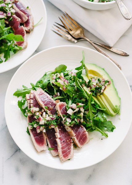 Wie man Thunfisch-Tataki zubereitet