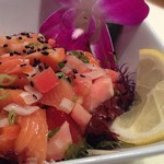 Hawaiianischer Lachssalat „Lomi Lomi“