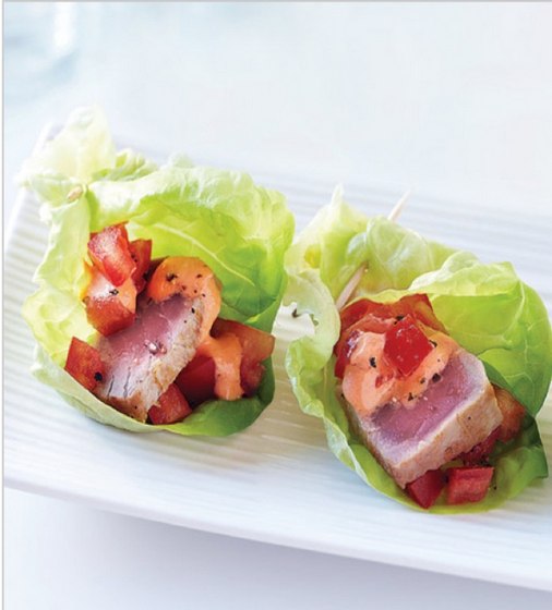 Wie man hawaiianische Thunfisch-Wraps zubereitet