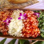 Hawaiianischer Lachssalat als Vorspeise "Lomi Lomi"
