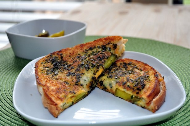 So bereiten Sie warme irische Käsesandwiches zu
