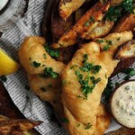 سمك وبطاطا مقلية