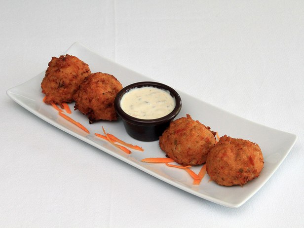 Zubereitung - Karibische Meeresschnecken-Donuts mit Tartarsauce zum Dippen
