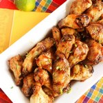 Hähnchenflügel, mariniert und in Habanero-Sauce gebacken