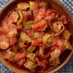 بامية مطهوة مع الطماطم