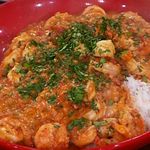 روبيان على الطريقة الهندية في صلصة الطماطم وجوز الهند