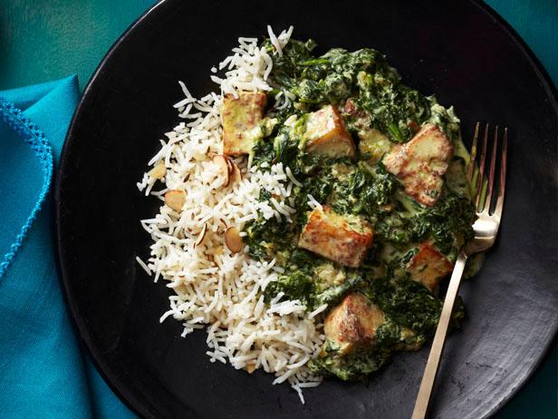 Ispanaklı Kızarmış Peynir (Saag Paneer) Nasıl Yapılır?