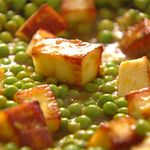 Matar Paneer – Käse mit grünen Erbsen