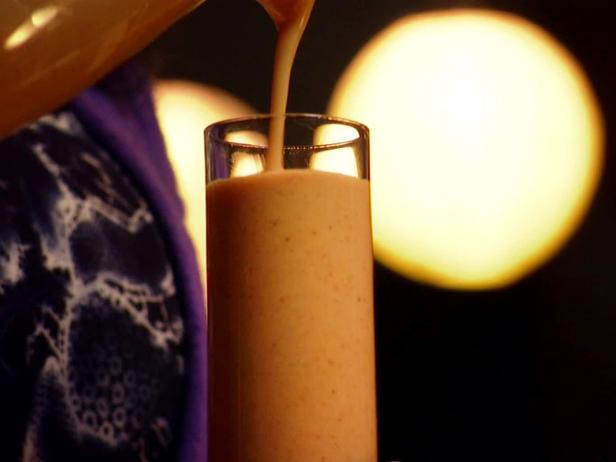 Zubereitung - Mango-, Chili- und Limetten-Lassi