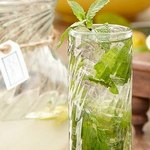 Mojito-Cocktail mit kubanischem Rum Bacardi