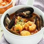 الكاريبي Bouillabaisse "شاي السمك"