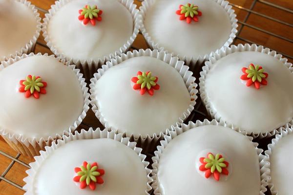So macht man Cupcakes mit Zuckerguss