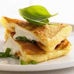 Käse im Brot „Mozzarella in Carozza“