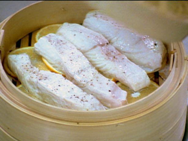 Zubereitung - Gedämpfter Heilbutt mit Sotschi-Sauce