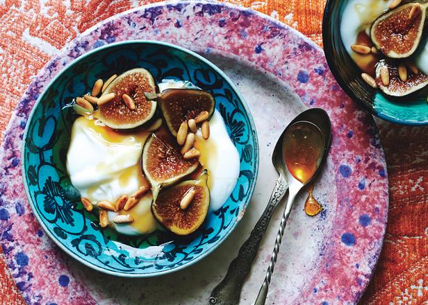 Wie man Zitrus-Feigen-Joghurt zubereitet
