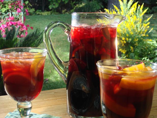 Wie man Energie-Sangria zubereitet