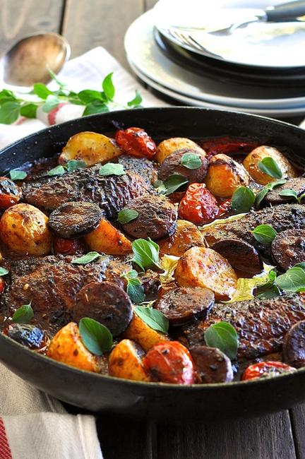 Zubereitung - Gebackenes Hähnchen mit Chorizo ​​und Kartoffeln
