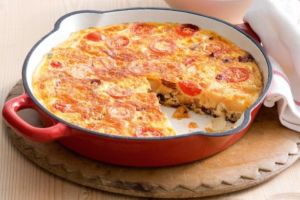 Kuinka tehdä espanjalaista tortillaa chorizolla