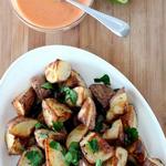 Patatas Bravas mit Tomaten-Aioli-Sauce