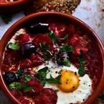 Flamenco-Eier mit Tomaten