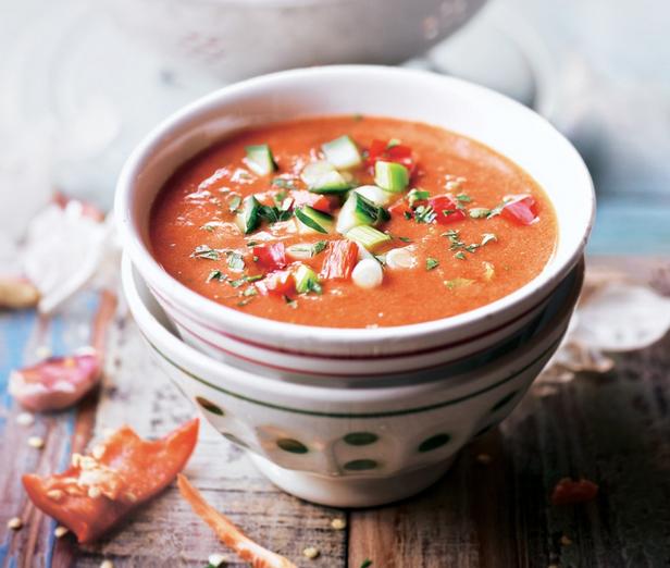 Wie man Gazpacho zubereitet – Spanische kalte Suppe
