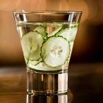Eisgekühlter Saketini-Cocktail