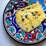 مقبلات يونانية - جبنة مقلية "ساغاناكي"