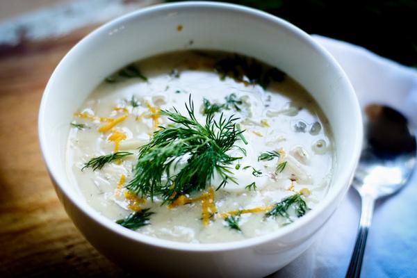วิธีทำอัฟโกเลโมโน (ซุปไก่สไตล์กรีกราดน้ำสลัดไข่มะนาว) ด้วยพาสต้าออร์โซ