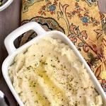 Skordalia (griechischer Dip aus Kartoffelpüree und Knoblauch)
