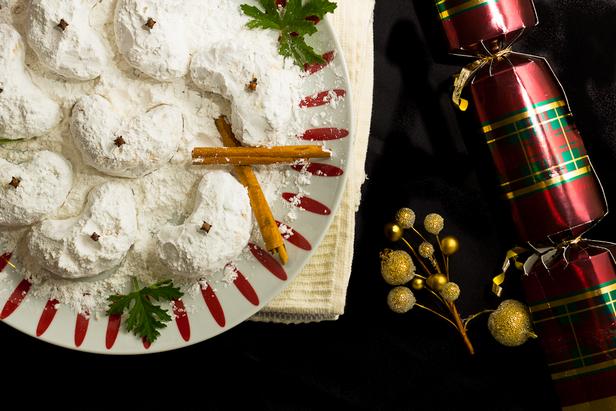 Rezept für griechische Shortbread-Kekse (Kourabye) mit Walnüssen