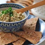 Fladenbrote mit geräucherter Auberginen-Dip-Sauce