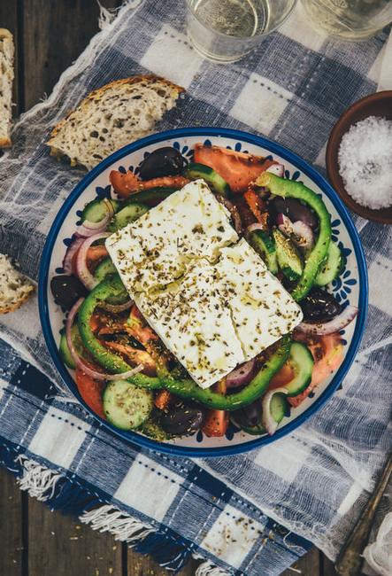 كيفية عمل سلطة هورياتيكي اليونانية بالفيتا
