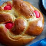 خبز عيد الفصح اليوناني